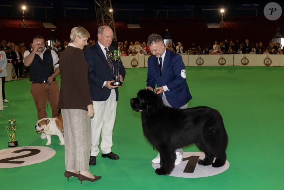 Le prince Albert II de Monaco et la princesse Charlène de Monaco lors de la remise des prix de l'Exposition Canine Internationale 2024, organisée par la Société Canine de Monaco et le Monaco Kennel Club, dans le quartier de Fonvieille. Monaco, le 4 mai 2024. © Olivier Huitel/Pool Monaco/Bestimage 