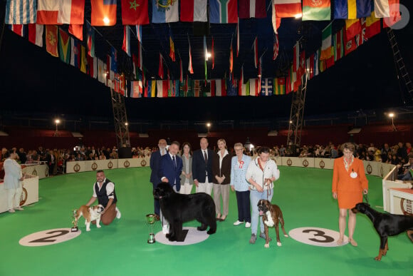 Le prince Albert II de Monaco et la princesse Charlène de Monaco, Mélanie-Antoinette de Massy, lors de la remise des prix de l'Exposition Canine Internationale 2024, organisée par la Société Canine de Monaco et le Monaco Kennel Club, dans le quartier de Fonvieille. Monaco, le 4 mai 2024. © Olivier Huitel/Pool Monaco/Bestimage 