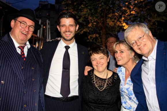 Catherine Mathivat (présidente de la brasserie les Deux Magots), Edith Rebillon et son Mari lors de la soirée des 140 ans de légende des Deux Magots et vernissage de l'exposition "140 ans d'esprits créatifs à Saint-Germain-des-Prés" à Paris le 29 avril 2024. © Philippe Baldini / Bestimage