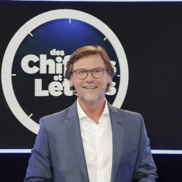 Après l'annonce de l'arrêt de "Des chiffres et des lettres," la prise de parole de Laurent Romejko, le présentateur, était attendue
Exclusif - Blandine Maire, Laurent Romejko, Stéphane Crosnier - Enregistrement de la première du jeu "Des chiffres et des lettres" à Paris, France. Le jeu "Des chiffres et des lettres" sera diffusé tous les samedis et dimanches sur France 3 à 17h10. © Jack Tribeca/Bestimage