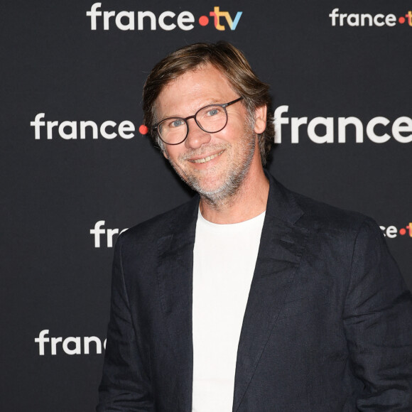 Laurent Romejko au photocall pour la conférence de presse de rentrée de France TV à la Grande Halle de la Villette à Paris, France, le 11 juillet 2023. © Coadic Guirec/Bestimage 