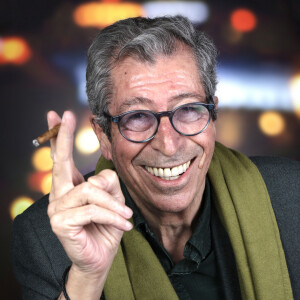 Portrait de Patrick Balkany lors de l'enregistrement de l'émission "Chez Jordan" à Paris le 28 mars 2023. © Cédric Perrin / Bestimage