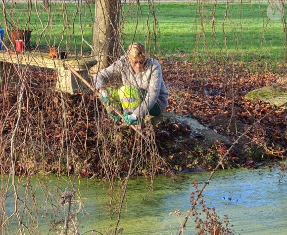 Une décision difficile puisque le "seul souhait" d'Isabelle Balkany serait "de s'éteindre tranquillement au moulin" 
Isabelle et Patrick Balkany vivent au moulin de Cossy, à Giverny. Twitter.