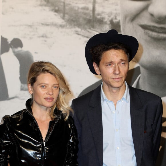 Mélanie Thierry et son compagnon le chanteur Raphael - Cérémonie d'ouverture du Festival Lumière 2021 à Lyon le 9 octobre 2021. © Dominique Jacovides / Bestimage 