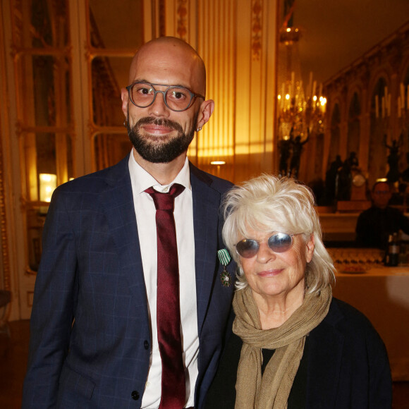 Ludovic Martin reçoit l'insigne de "Chevalier dans l'Ordre des Arts et des Lettres - Commandeur dans l'Ordre des Arts et des Lettres" en présence de la violoniste et chanteuse Catherine Lara au ministère De La Culture, à Paris, le 30 octobre 2019. Photo par Jerome Domine/ABACAPRESS.COM