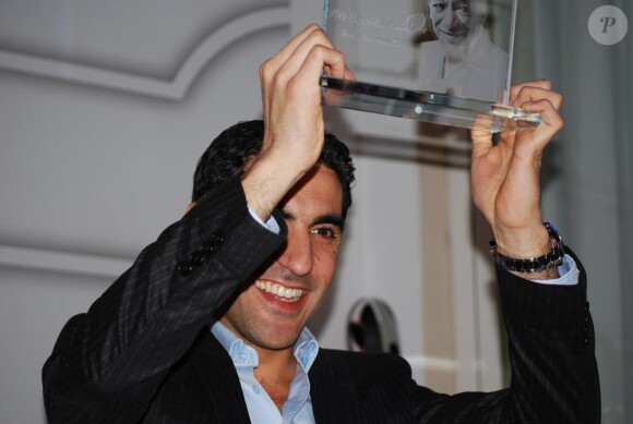 Ary Abittan, vainqueur du prix Henri SavadOr 2010