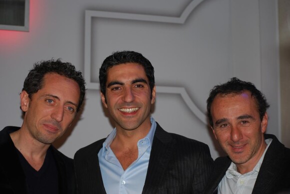 Ary Abittan, vainqueur du prix Henri SavadOr 2010 en compagnie de Gad Elmaleh et Elie Semoun