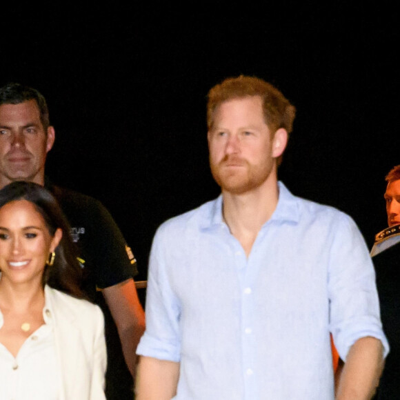 Et aucune des tenues portées par Meghan n'a été choisie au hasard
Le prince Harry, duc de Sussex et Meghan Markle, duchesse de Sussex, aux Invictus Games 2023 à Dusseldorf, le 15 septembre 2023. 