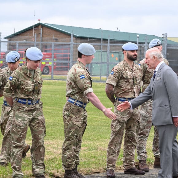 Le roi Charles III d'Angleterre remet officiellement le rôle de colonel en chef de l'Army Air Corps au prince de Galles à la base militaire Army Aviation Center de Middle Wallop, Hampshire, Royaume Uni, le 13 mai 2024. © Justin Goff/GoffPhotos/Bestimage 