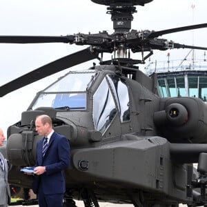 Le roi Charles III d'Angleterre remet officiellement le rôle de colonel en chef de l'Army Air Corps au prince William, prince de Galles à la base militaire Army Aviation Center de Middle Wallop, Hampshire, Royaume Uni, le 13 mai 2024. © Justin Goff/GoffPhotos/Bestimage 