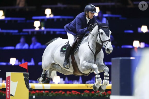 Guillaume Canet (FRA) sur Wouest de Cantraie Z - Jour 3 - Compétition équestre, jumping, Longines Masters de Paris à Villepinte le 7 décembre 2019. ©Gwendoline le Goff / Panoramic / Bestimage