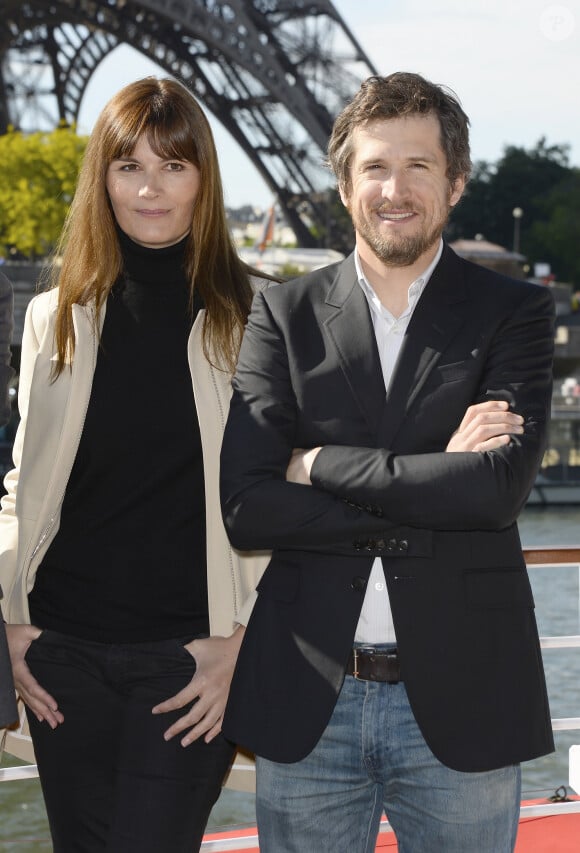 Période durant laquelle il a d'ailleurs fréquenté une autre future comédienne, Marina Hands
Marina Hands et Guillaume Canet - Conférence de presse de la deuxième édition du "Longines Paris Eiffel Jumping" sur le Yatch "Le Paquebot" à Paris le 20 mai 2015.