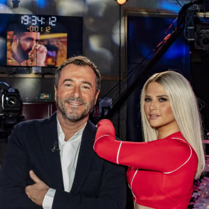 Exclusif - Bernard Montiel et Kelly Vedovelli - Enregistrement de l'émission "Touche Pas à Mon Poste (TPMP)", présentée par Cyril Hanouna et diffusée sur C8 le 14 décembre 2020 © Jack Tribeca / Bestimage 