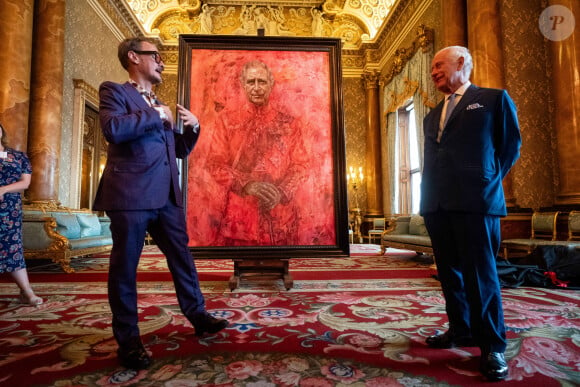 En présence de l'artiste à l'origine de cette oeuvre, Jonathan Yeo
Charles III - Révélation du portrait de Jonathan Yeo du roi Charles III, Buckingham Palace, Londres. Mardi 14 mai 2024. Photo by Aaron Chown/PA Wire/ABACAPRESS.COM