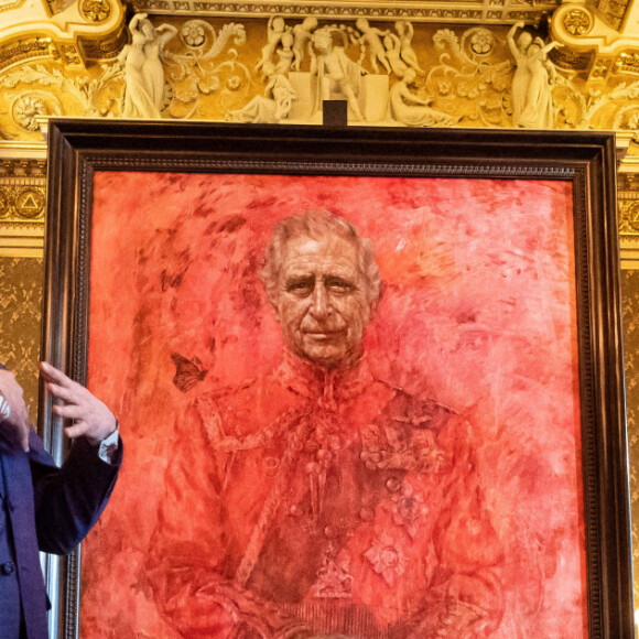 En présence de l'artiste à l'origine de cette oeuvre, Jonathan Yeo
Charles III - Révélation du portrait de Jonathan Yeo du roi Charles III, Buckingham Palace, Londres. Mardi 14 mai 2024. Photo by Aaron Chown/PA Wire/ABACAPRESS.COM