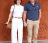 Et elle a expliqué qu'il était important qu'elles ne soient pas comme leur maman.
Jean Dujardin et sa femme Nathalie Péchalat au village lors des Internationaux de France de tennis de Roland Garros 2023, à Paris, France, le 11 juin 2023. © Jacovides-Moreau/Bestimage