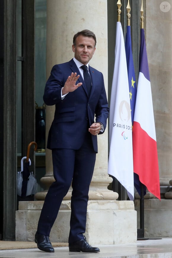 Le président francais Emmanuel Macron reçoit son homologue la présidente de la République unie de Tanzanie pour un entretien en marge du "Sommet sur la cuisine propre en Afrique" au palais présidentiel de l'Elysée à Paris, France, le 14 mai 2024. © Stéphane Lemouton/Bestimage 