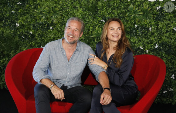 Fabrice Deville et Mélanie Maudran au photocall de la série "Un si grand soleil" lors du 62ème Festival de Télévision de Monte-Carlo, à Monaco, le 17 juin 2023. © Denis Guignebourg/BestImage 