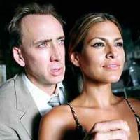 Regardez la superbe Eva Mendes et Nicolas Cage... nous parler de leur descente aux enfers !