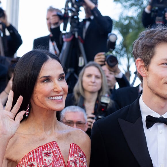 Demi Moore, Mike Faist - Montée des marches du film " Kinds of Kindness " lors du 77ème Festival International du Film de Cannes, au Palais des Festivals à Cannes. Le 17 mai 2024 © Olivier Borde / Bestimage 