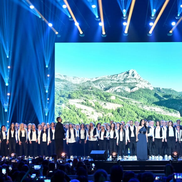 Exclusif - Anggun accompagnée par 100 choeurs Spectacul'art - Enregistrement de l'émission de télévision "Le Grand Concert des Régions : Ici c'est Aix en Provence", à l'Arena du Pays d'Aix, présentée par L.Luyat et L.Thilleman, et diffusée le 17 mai sur France 3. Le 30 avril 2024. © Bruno Bebert-Jack Tribeca / Bestimage