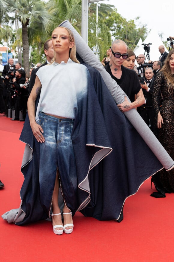 Bilal Hassani - Montée des marches du film « The Apprentice » lors du 77ème Festival International du Film de Cannes, au Palais des Festivals à Cannes. Le 20 mai 2024 © Olivier Borde / Bestimage  Red carpet of the movie « The Apprentice » during the 77th Cannes International Film Festival at the Palais des Festivals in Cannes, France. On may 20th 2024 