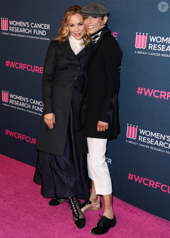 Maria Bello et Dominique Crenn au photocall de la soirée "Women's Cancer Research Fund" à Los Angeles, le 27 février 2020. 