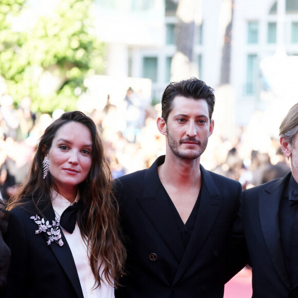 Anamaria Vartolmei, Anaïs Demoustier (enceinte), Pierre Niney, Matthieu Delaporte, Adèle Simphal - Montée des marches du film " Le comte de Monte-Cristo " lors du 77ème Festival International du Film de Cannes, au Palais des Festivals à Cannes. Le 22 mai 2024 © Jacovides-Moreau / Bestimage  Red carpet of the movie " Le comte de Monte-Cristo " during the 77th Cannes International Film Festival at the Palais des Festivals in Cannes, France. On may 22th 2024