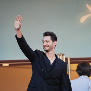 Pierre Niney - Montée des marches du film " Le comte de Monte-Cristo " lors du 77ème Festival International du Film de Cannes, au Palais des Festivals à Cannes. Le 22 mai 2024 © Jacovides-Moreau / Bestimage  Red carpet of the movie " Le comte de Monte-Cristo " during the 77th Cannes International Film Festival at the Palais des Festivals in Cannes, France. On may 22th 2024