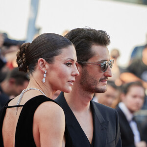 Natasha Andrews et son compagnon Pierre Niney - Montée des marches du film " Le comte de Monte-Cristo " lors du 77ème Festival International du Film de Cannes, au Palais des Festivals à Cannes. Le 22 mai 2024 © Jacovides-Moreau / Bestimage  Red carpet of the movie " Le comte de Monte-Cristo " during the 77th Cannes International Film Festival at the Palais des Festivals in Cannes, France. On may 22th 2024