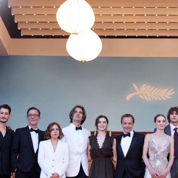 Pierre Niney, Alexandre de La Patellière, Marie Narbonne, Dimitri Rassam, Anamaria Vartolomei, Patrick Mille, Adèle Simphal, Vassili Schneider, Matthieu Delaporte, Anaïs Demoustier (enceinte), Julie de Bona, Pierfrancesco Favino, Laurent Lafitte, Julien De Saint-Jean, Jérôme Seydoux - Montée des marches du film " Le comte de Monte-Cristo " lors du 77ème Festival International du Film de Cannes, au Palais des Festivals à Cannes. Le 22 mai 2024 © Jacovides-Moreau / Bestimage 