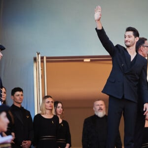 Pierre Niney - Montée des marches du film " Le comte de Monte-Cristo " lors du 77ème Festival International du Film de Cannes, au Palais des Festivals à Cannes. Le 22 mai 2024 © Jacovides-Moreau / Bestimage 