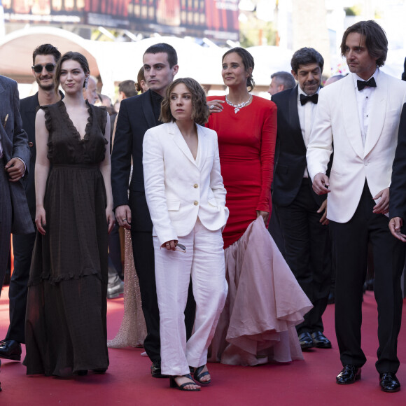 Vassili Schneider, Pierre Niney, Anamaria Vartolomei, Julien De Saint-Jean, Marie Narbonne, Julie de Bona, Dimitri Rassam, Patrick Mille - Montée des marches du film " Le comte de Monte-Cristo " lors du 77ème Festival International du Film de Cannes, au Palais des Festivals à Cannes. Le 22 mai 2024 © Olivier Borde / Bestimage 