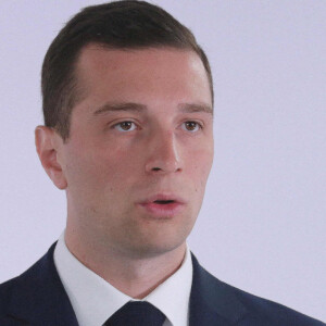 Jordan Bardella, président du Rassemblement national, lors de la conférence de presse ayant pour thème, Face aux narco-trafics l'urgence d'un sursaut à Paris, le 16 mai 2024. © Jonathan Rebboah / Panoramic / Bestimage 