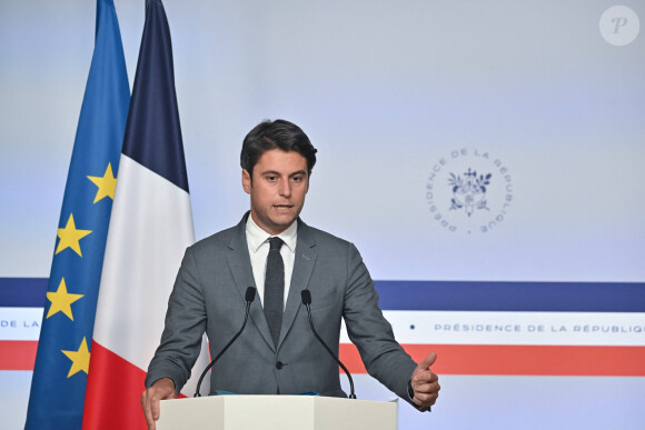 Le Premier ministre français Gabriel Attal prononce un discours après le conseil de défense au palais présidentiel de l'Elysée à Paris, France, le 16 mai 2024. © Jacques Witt/Pool/Bestimage 