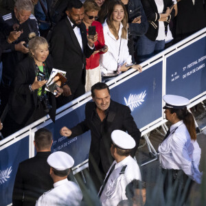 Gilles Lellouche - Descente des marches du film « L’amour ouf » lors du 77ème Festival International du Film de Cannes, au Palais des Festivals à Cannes. Le 23 mai 2024 © Olivier Borde / Pool / Bestimage