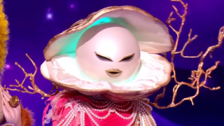 Mask Singer 2024 : La Perle démasquée et on avait vu juste sur son identité !