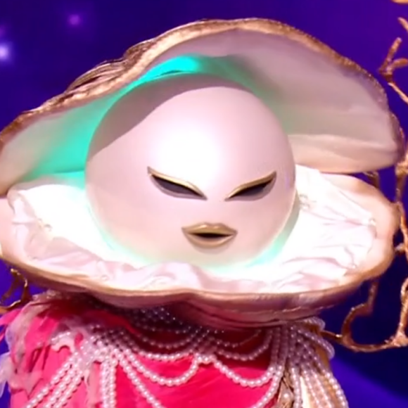 Mask Singer 2024 : On a démasqué la Perle, ce n'est pas Jenifer mais une autre célèbre chanteuse