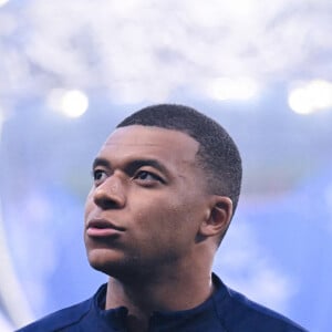 Il aura également un gymnase, un terrain de basket, de football et même un green de golf
 
Kylian Mbappé. ( Photo by federico pestellini / panoramic ) -