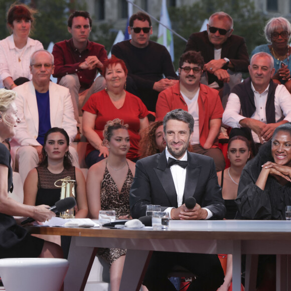 Exclusif - Anne-Elisabeth Lemoine, Tony Estanguet, Marie-José Perec - Plateau de l'émission "C à vous" lors du 77ème Festival International du Film de Cannes le 21 mai 2024. © Jack Tribeca/Bestimage No Web - Belgique et Suisse