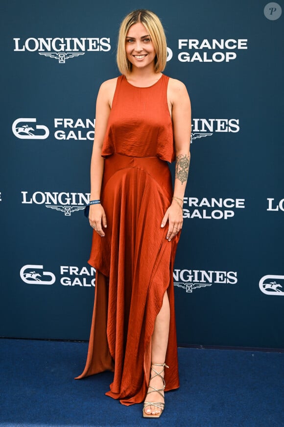 Inès Vandamme au photocall de la 174ème édition du Prix de Diane Longines à l'hippodrome de Chantilly, France, le 18 juin 2023. © Matthieu Mirville/Bestimage