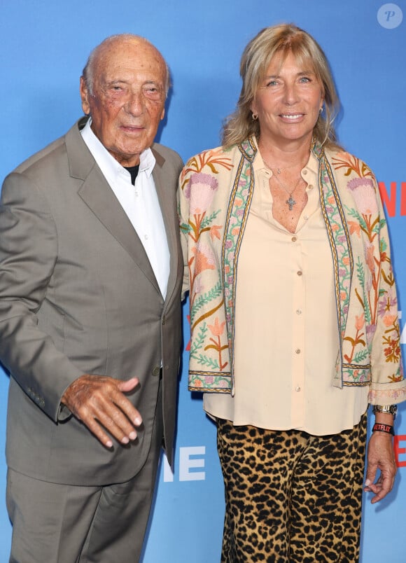 Jacques Séguéla et sa femme Sophie Vinson - Avant-première Netflix de la série "Tapie" à l'UGC Normandie Paris le 11 septembre 2023. © Coadic Guirec/Bestimage