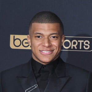 Football - Le Real Madrid officialise l'arrivée de Kylian Mbappé pour cinq - Kylian Mbappé au photocall de la 28ème cérémonie des trophées UNFP (Union nationale des footballeurs professionnels) au Pavillon d'Armenonville à Paris, France, le 19 mai 2019. © Coadic Guirec/Bestimage