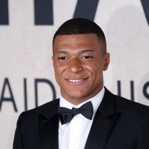 Football - Le Real Madrid officialise l'arrivée de Kylian Mbappé pour cinq - Kylian Mbappé - Photocall du gala de l’AmFar 2022 à l’Hôtel du Cap-Eden-Roc à Antibes le 26 mai 2022. © Cyril Moreau / Bestimage