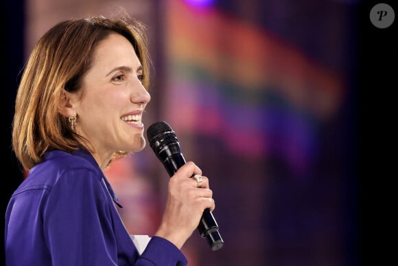 Valérie Hayer, tête de liste de la majorité Renaissance lors du meeting de V.Hayer, tête de liste Renaissance pour les élections européennes, au Docks de Paris à Aubervilliers le 1er juin 2024. © Stéphane Lemouton / Bestimage 