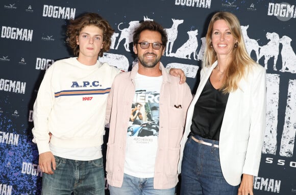 Il avait même un restaurant
Frédéric Diefenthal avec son fils Gabriel Diefenthal et sa femme Stéphanie Seguin - Avant-première du film "Dogman" au cinéma UGC Normandie à Paris le 19 septembre 2023. © Coadic Guirec/Bestimage 