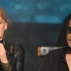 Arielle Dombasle et Nicolas Ker en concert au Café de la Danse à Paris, le 16 décembre 2016. © Giancarlo Gorassini/Bestimage