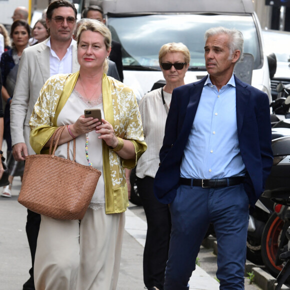 Nadia Fares, Luana Belmondo et son mari Paul - Mariage de Claude Lelouch à la mairie du 18ème à Paris. Le 17 juin 2023