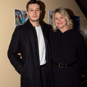 Elle les considère comme ses anges gardiens
Exclusif - Luana Belmondo et son fils et Giacomo - Avant-première du documentaire "Belmondo, l'Italie en héritage" à la Maison de l'Italie à Paris. Le 18 mars 2024 © Sam Delpech / Bestimage