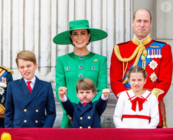 Le prince George, le prince Louis, la princesse Charlotte, Kate Catherine Middleton, princesse de Galles, le prince William de Galles - La famille royale d'Angleterre sur le balcon du palais de Buckingham lors du défilé "Trooping the Colour" à Londres. Le 17 juin 2023